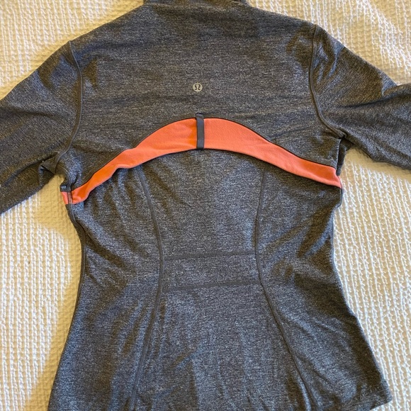 Lululemon Define Jacket - Picture 4 of 4